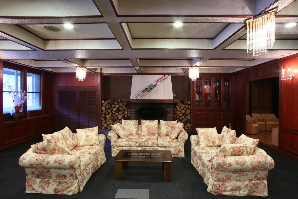 Shiga Palace Hotel Яманути Экстерьер фото