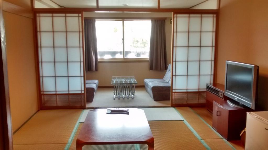 Shiga Palace Hotel Яманути Экстерьер фото